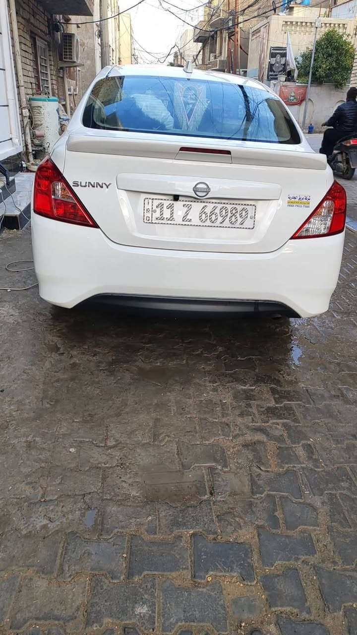 نيسان سني للبيع هندي ام الضمان شباج نحله جديده ومكفوله ماشيه ٢٥ الف سعرهه ١٣٩ وبيهه مجال قليل مكاني حريه الدور ***********
