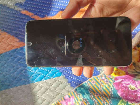 سلام عليكم 
جهاز Infinix hot 50i للبيع 
الذاكرة 256 والرام 4 
الكاميرا 48 
والبطارية 5000
شرط جديد ما مبدل بي شي 
والشاشة جديده 
السعر 150 وبي مجال بسيط 
 للتواصل ***********
