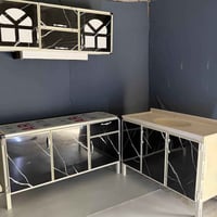 ثلاث قطع • دواليب • بغداد