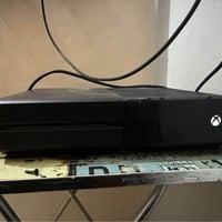 شباب جهاز اكس بوكس ون نظيف تجي وياه يدة اصلية ولعبة فيفا 2017 مشتريها ...