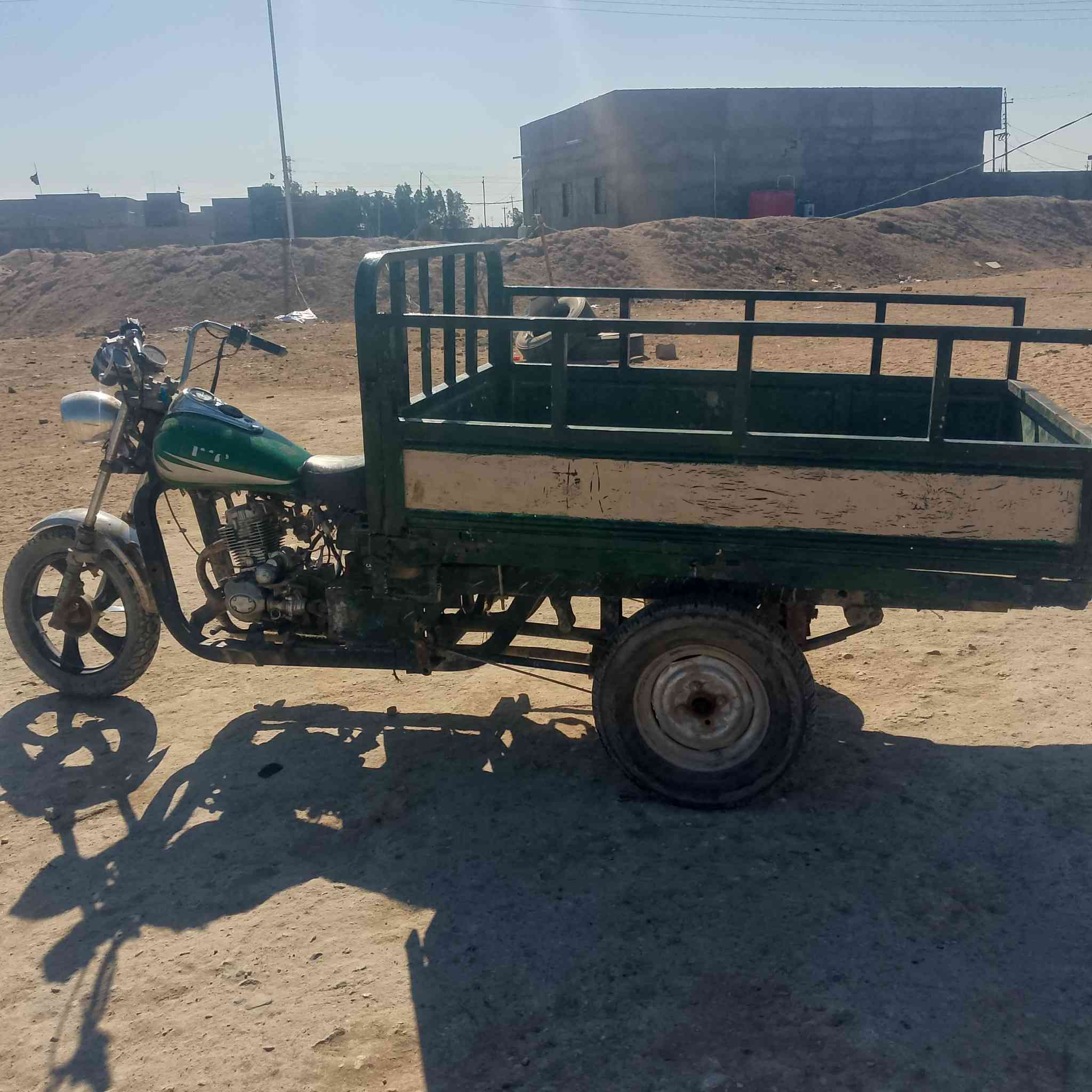 سلام عليكم ستوته لبيع مكفول شاصي زلق ما بيه سلف وهندر ورباعي كلها شغاله ادوات مكفوله بزبير ب750وبيها مجال او مراوس برقم عادي او اوراق ***********
