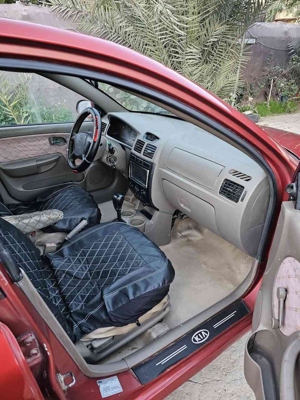 السلام عليكم كيه ريو 2005 رقم بغداد دولي كير ومحرك جديد مال حاويه  السياره جديده مال جناي حداديه جديده تبريد شغال المكان بابل السعر 44 الاتصال ***********
