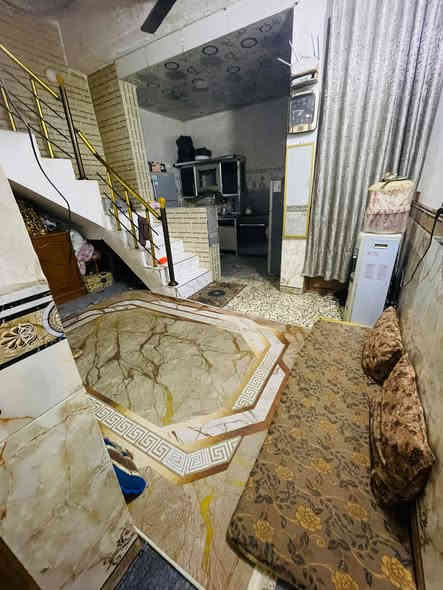 بيت للبيع بموقع مميز في ابو طالب المساحه 50متر،طابق ونص صب مسلح 
يحتوي الطابق الاعلى على غرفه كبيره5امتار وصحيات وصاله  موزعه وسطح 
الطابق الاسفل صاله واستقبال ومطبخ وصحيات ومنور وممر
سند25
العنوان كربلاء ابو طالب مقابيل حي الشرطة
10دق للامام الحسين ع
1كم متر،عن الامام
السعر82 قابل لتفاوض
راح تحصلوني واتساب 
***********
