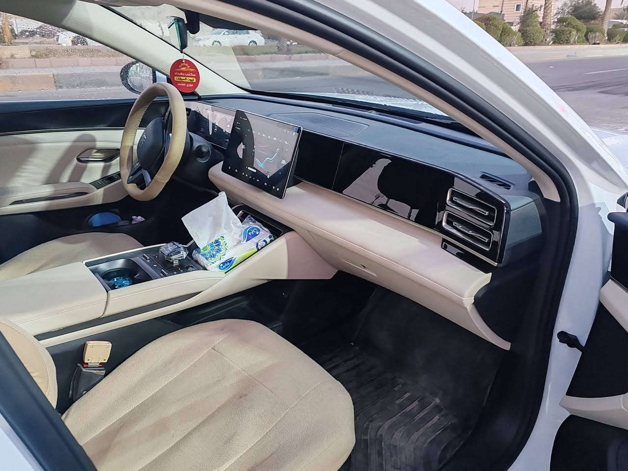 سلام عليكم بي واي دي كن ال
المواصفات 13 كامره كشنات جلد اوتو بارك واوتو هولد حساسات امامي خلفي ٤ جام اوتو كير ماوس تحكم ستيرن جهتين البطاريه الجبيره ٩٠ كيلو بالشحنه ٢١٠٠ كيلو بالتفويله نقطه عمياء ٤ وضعيات قياده تشغيل عن بعد رقم بغداد باسمي مكاني بغداد حي اور 
السياره ماشيه ٣ الف مدوشمه كاعيه وكشنات السعر 22700 ثنين وعشرين مليون وسبعميه وبيها مجال بسيط
رقم الهاتف ***********
اخوان مكلف بالنشر رقم صاحبها هذا وعنده واتساب
