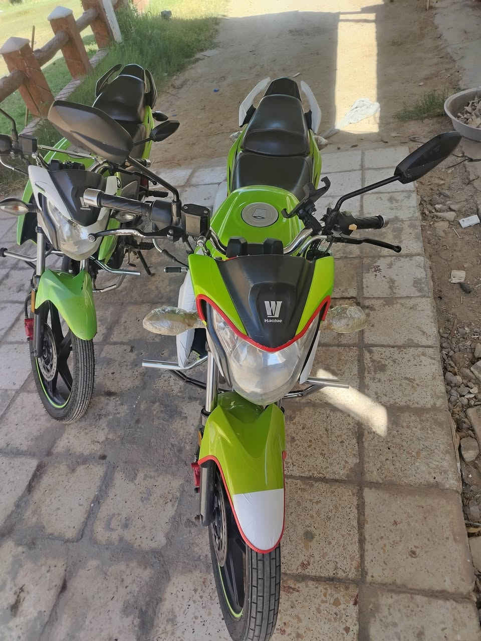سلام عليكم
هاوجي البيع مسجل كامل بس تكول

موديل 2021

السعر 15 ونص وبي مجل حك الجيه

رقم الهاتف ***********
