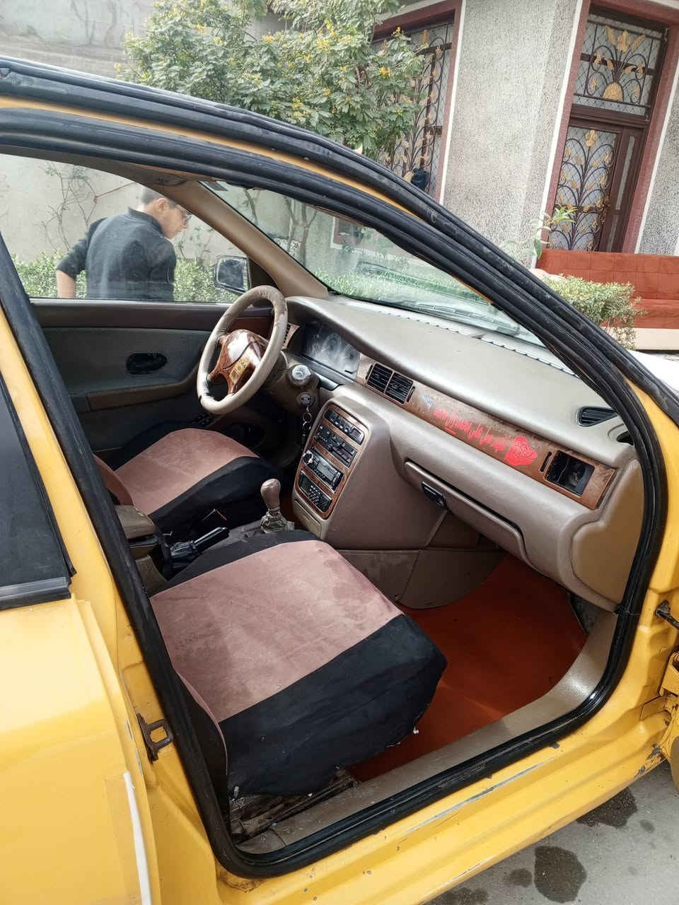 السلام عليكم سمند نا موديل 2011 مصفرة هيئة وغرامات سنوية ل٢٨ رقم بغداد  انگليزي  سيارة  السعر٢٤ورقة العنوان حله المركز
***********
