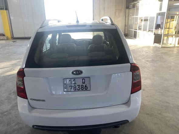 كيا كارنز  خليجي فول مواصفات مكينه ٢٠٠٠ بيها قطعتين صبغ مكاني بغداد راشديه السعر ١٢٢ وبيها مجال بسيط ٧ راكب ***********
موديل ٢٠١٢
