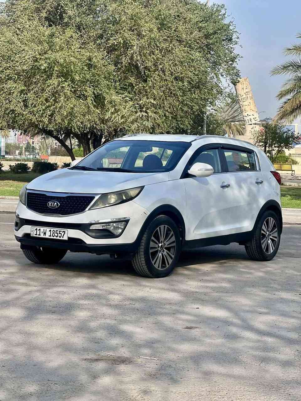 السلام. عليكم.
عند كيا سبورتج موديل  2015. خليجي.  لون ابيض رقم بغداد. الجديد باسمي. تحويل مباشر  السياره بيه. اربع قطع صبغ. موضحة بالسونار مرفق بالمنشور.  السياره جاهزة من كلشي. مابيه كل نقص  صدر جديد تخم تاير جديد   مكان السياره بغداد. بالقاهره الي يحب يتصل 
***********
