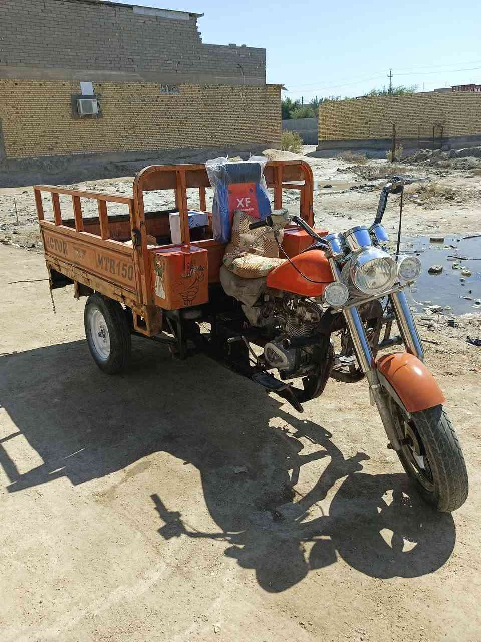 السلام عليكم ستوته للبيع اوراق مديل 15 شاصي نضيف محرك هم نضيف بدي شوفت عينك اكسن برغي سدر جديد الستوته جاهزه بس عوزه صبغ
مكاني قضاء المدينه 
سعره ب 1000 وبيه مجال 
***********
