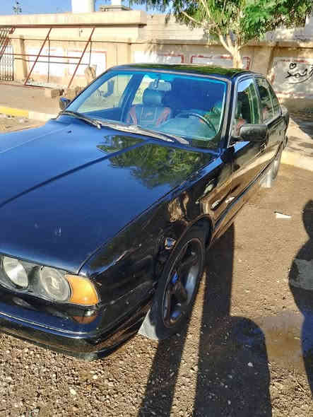 بي ام حجم 525 موديل 1990 مكينه كبس المرغوب  رقم سليمانيه سنويه ورقم لحد 2029 جام كهربائي دواخل نضيف تخم ويل رياضي ضرر جاملغ امامي فقط 
السعر 44 وبي مجال 
مكاني ديالى / خانقين
***********
