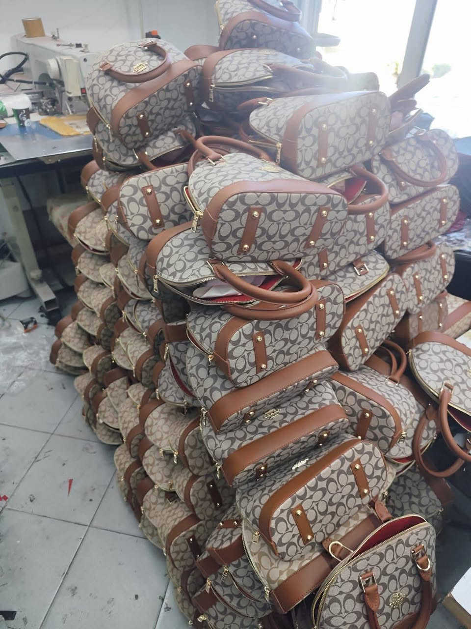 من المصنع مباشر 
باقي الاشكال والاسعار في القناة تيليجرام ⬇️⬇️
https://t.me/+mdzSdOTirU82YmRk
https://t.me/+npcNk8YC2Us4YWFk


**إذا كنت صاحب هذا الإعلان وتريد حذفه لأي سبب، رجاءا أرسل رسالة إلى الدعم الفني**