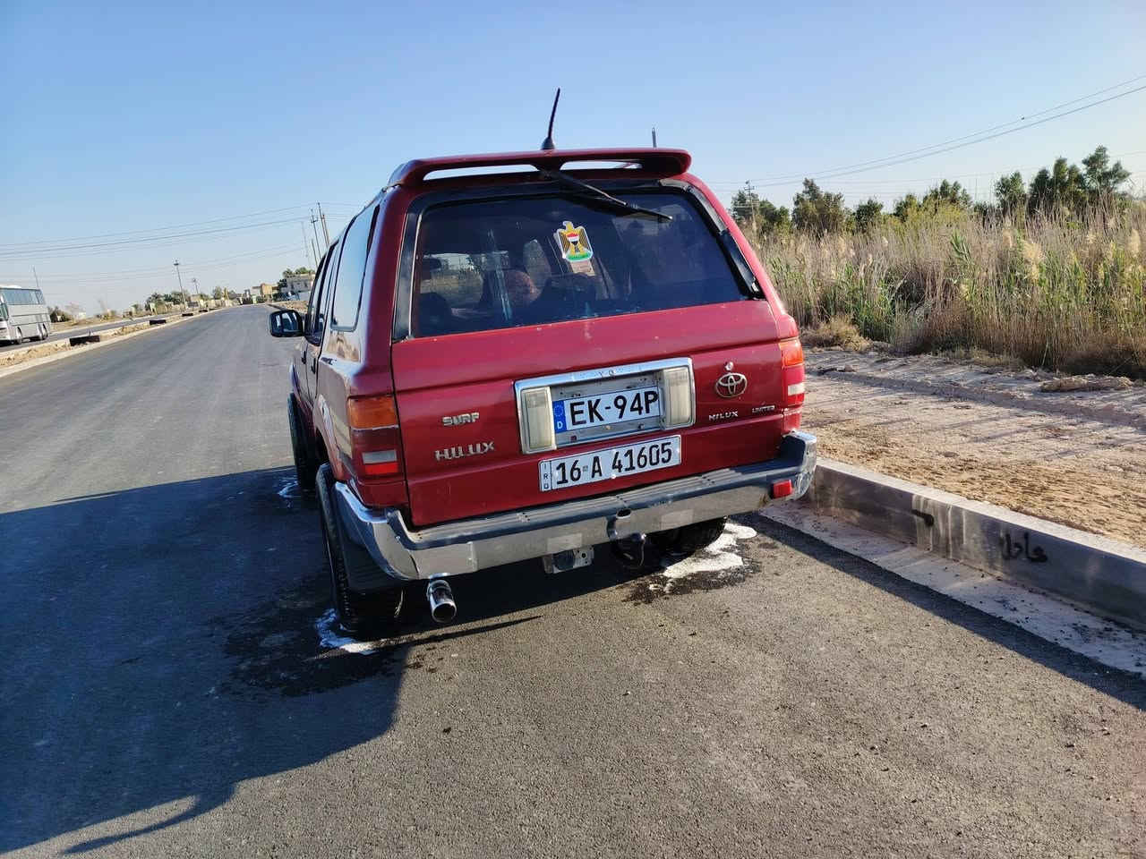 تيوتا موديل 90 رقم قادسيه دولي سنويه جديده  تحويل ثاني يوم هزه جديده محرك وكير ففتي بلكارتون اكسن تخم تاير حداديه كهربائيات  كلها شغاله تبريد  دواخل حلوه سياره مصبوغه عام  سياره حلوه ومال جناي  للبيع السعر 38 وبيها مجال للطيبين رقم الهاتف *********** مكان السياره ناصريه قضاء الدوايه
