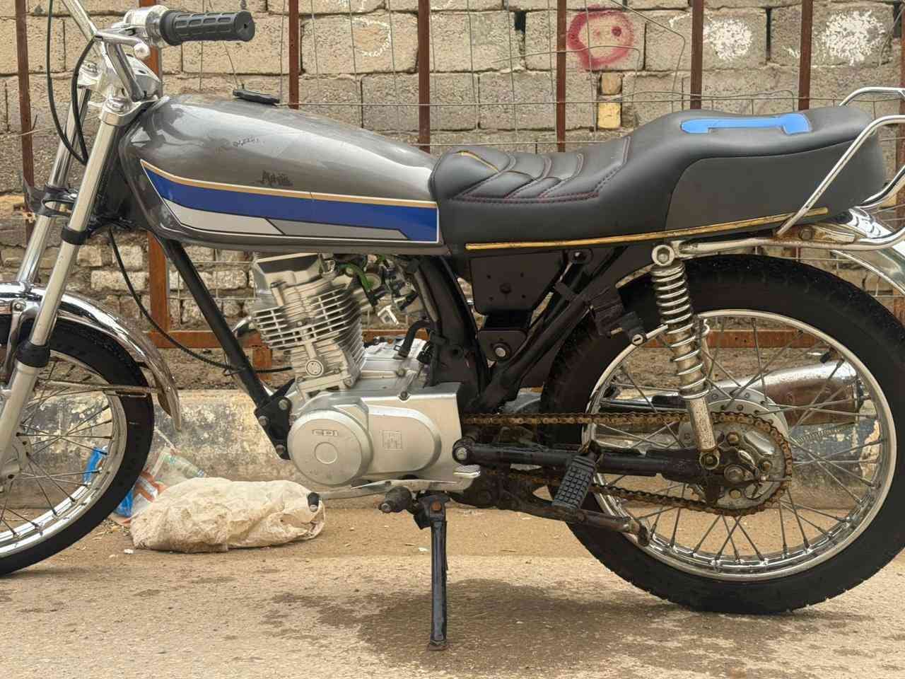 سلام عليكم شباب دراجه نامه أوراق اصولي شلامجه مديل 2022 سعر 700  وبيه مجال العنوان ناصريه مركز
رقم***********

