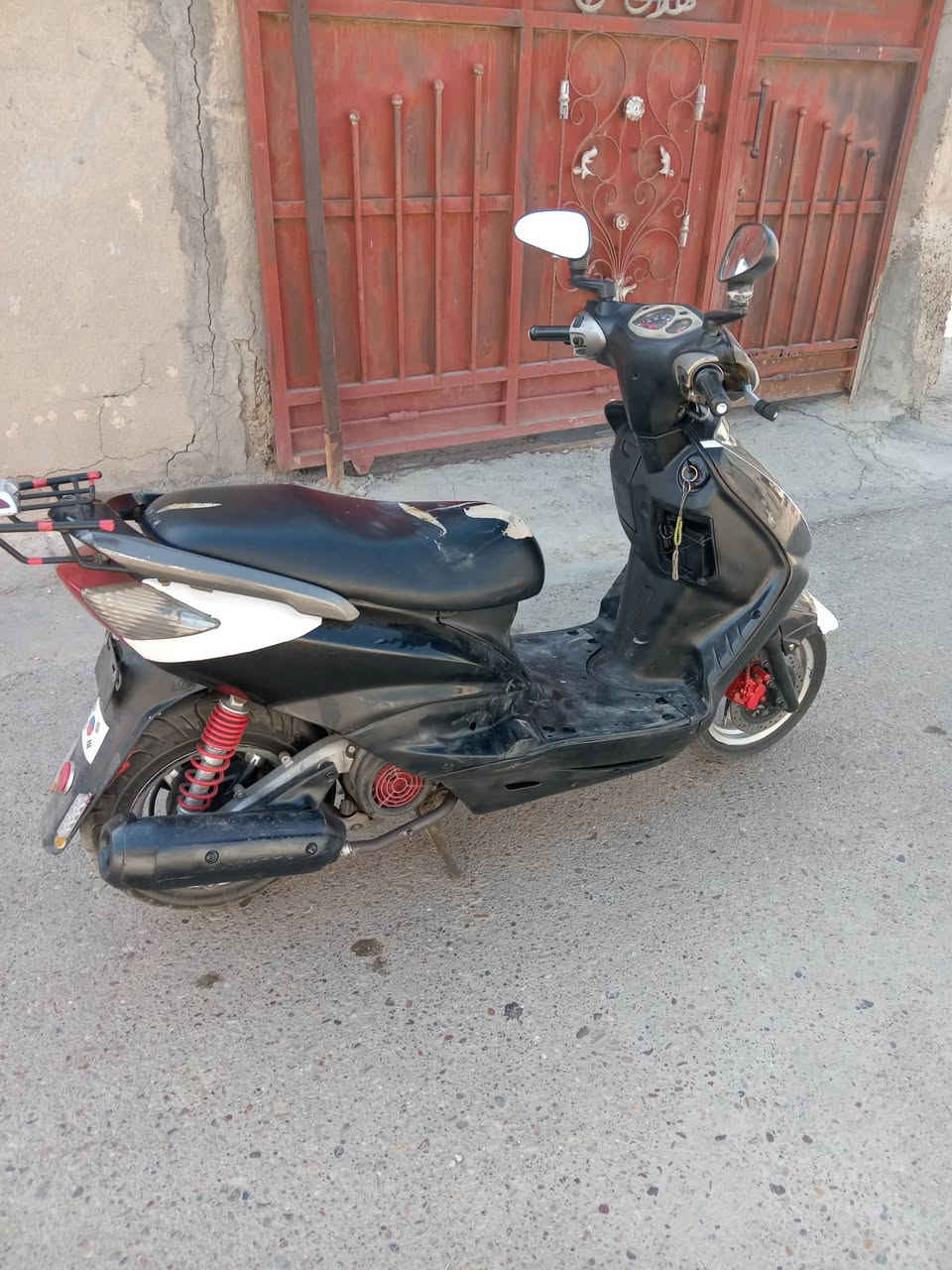 سلام عليكم سكنس نثيه اللبيع الدراجه خير من الله السعر 500 وبيها مجال مكاني بغداد اليوسفيه الاستفسار *********** غير متوفر واتساب
