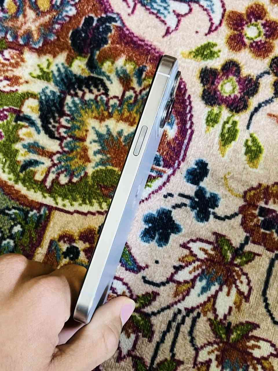 السلام عليكم
15 pro max 
مبدل شاشه وبطارية  نوعية كلش زينه وضهر تفاصيل كاملة كدامك السعر 600 استفسار خاص أو اتصال عارقم ***********
