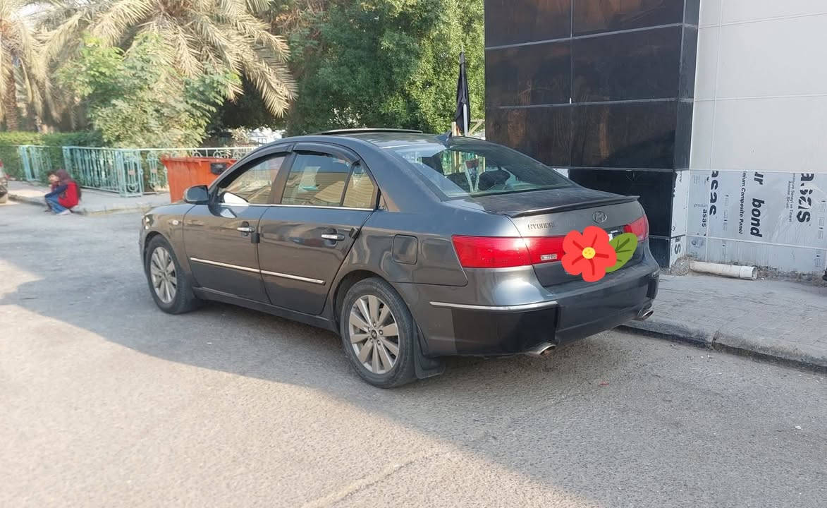 السلام عليكم 
سوناتا 2009 امريكي
رقم بغداد ألماني 
تحويل مباشر 
محرك ٦سلندر ٣٣٠٠
فول فتحه تحكم اربعه دسك 
صبغ عام أثر جراد ودحجات بسيطه 
مكفوله من ضربه قويه 
السياره خيط بخار شرط تمشييك سنتين وكل الي جاني ال ٦سلندر يعرف سعر المكينه ٦ ورقات وين ماجان 
السعر ٨٥ بيه مجال بسيط ابيعك جوه السوك عامل وشوف
مكاني النجف الاشرف 
***********
