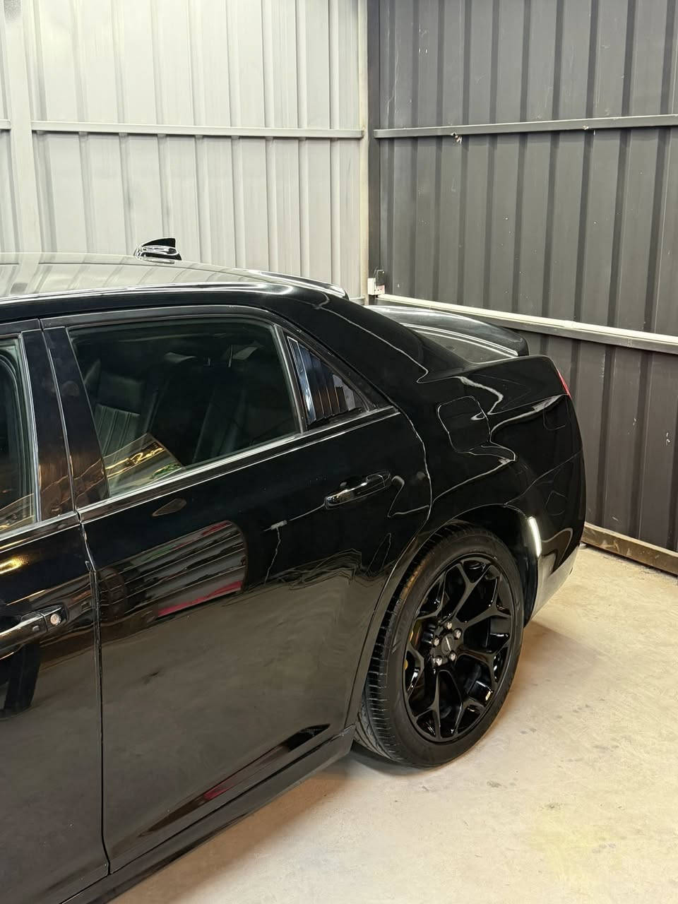 السلام عليكم
اوباما 2019 فئة S بدون بنوراما 
لون اسود داخل جلد اسود حضنS 
ماشية ١٥٠،٠٠٠ ميل تقريبا 
السياره بيها ٣ قطع صبغ و ٣ قطع تبديل بلادي مالشركه
رقم اربيل باسمي تحويل ثاني يوم 
مكاني بغداد حي القاهرة 
السعر ١٨٨$ وبيها مجال بسيط كلش 
***********
***********
