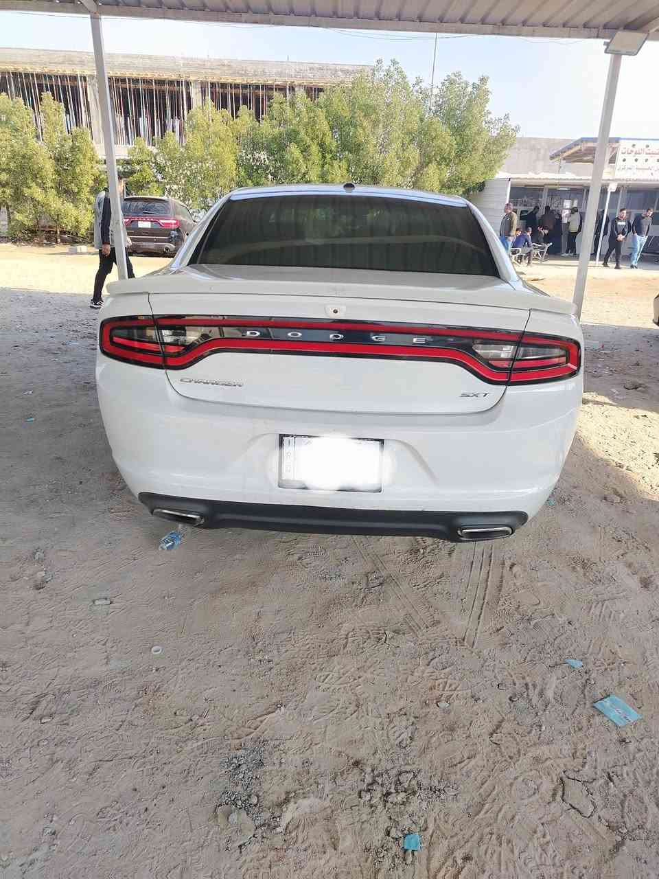 السلام عليكم سياره للبيع فقط رقم انكليزي جديد وسنويه لل  ٣٠ ٢٠  مصفره وبسمي  صوره السياره وحته السونار موجود وي المنشور السياره  فول ماعده الفتحه اتصل ودلل ***********
