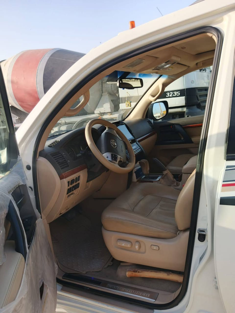 اسلام عليكم لاندكروز جكساره موديل 2015 كفاله عامه لا صبغ ولا بارد ولا زلغ بريم اصل لسياره مكاني بابل اي ستفسار اتصل
رقم صاحب السياره  *********** مكلف بلنشر
