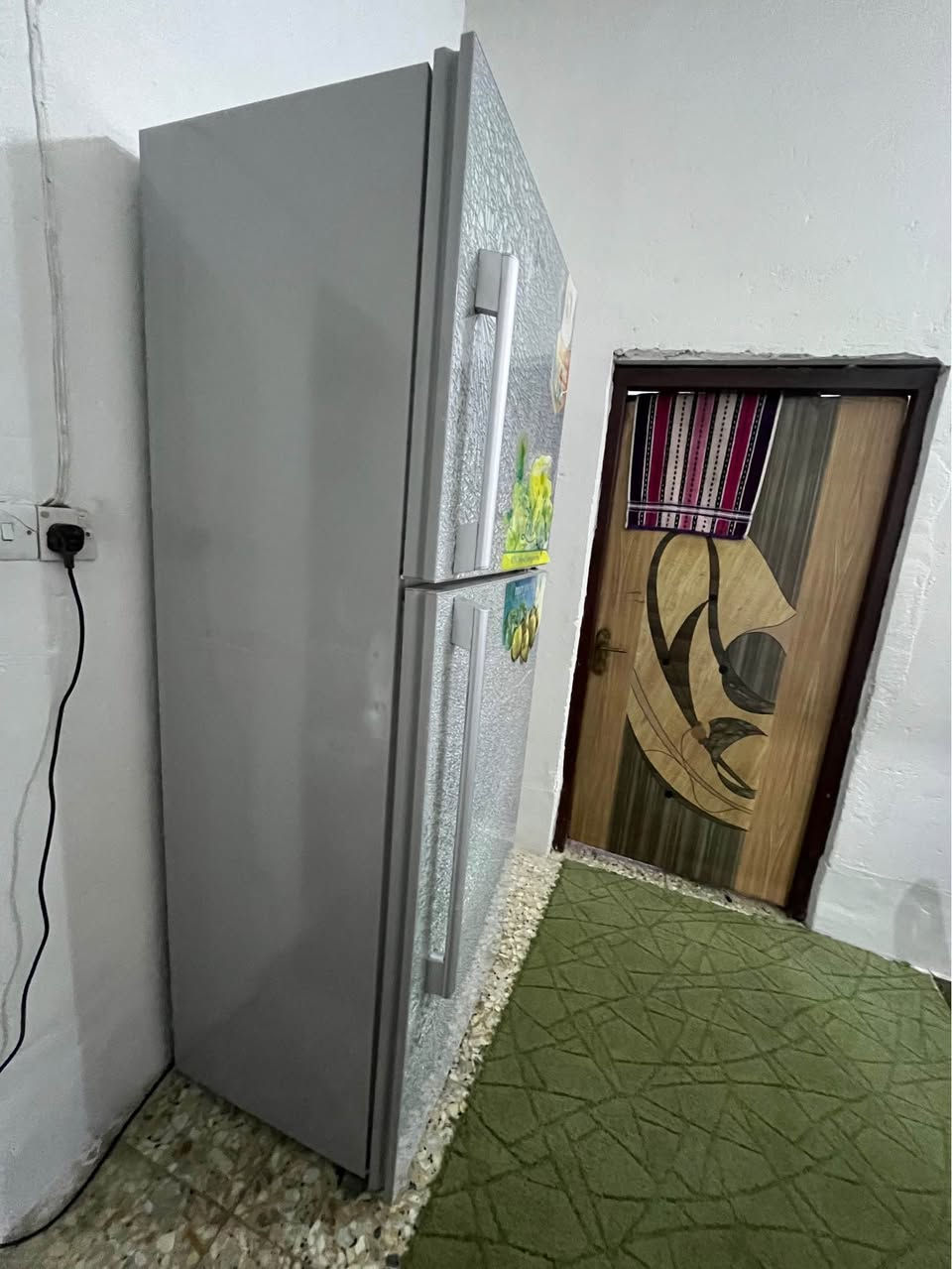 ثلاجه كبيره الحجم جدا منقشه نضيفه جدا تجميد فول على الفحص سعرها 250 وبيه مجال المكان نهايه الشعله منطقه الدهله *********** بغداد, العراق
