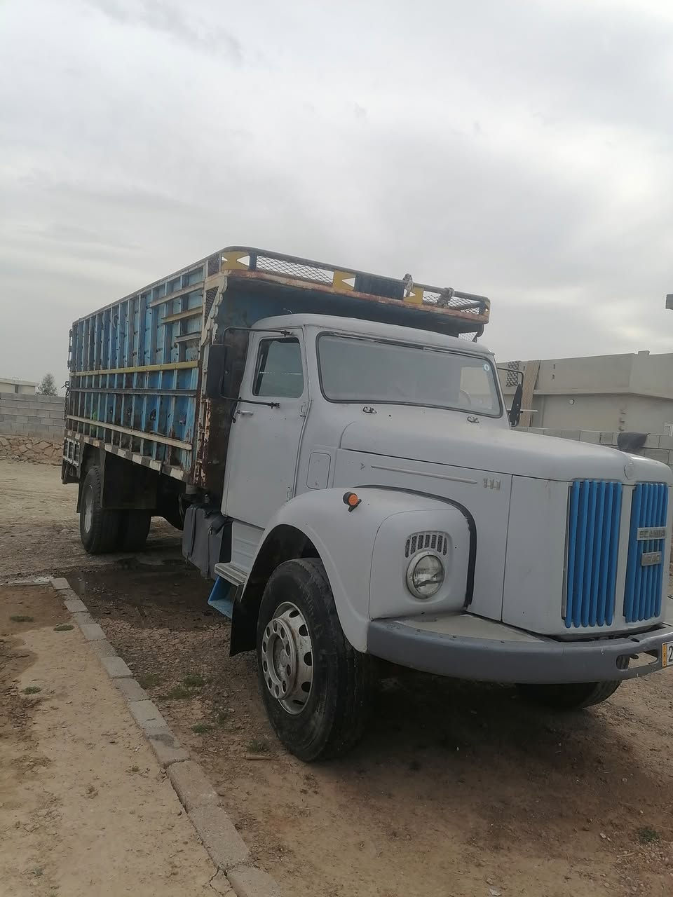 سكانيا للبيع المكان ربيعه
موديل 82 سنويه جديده 
للأستفسار الأتصال علئ الرقم
***********
