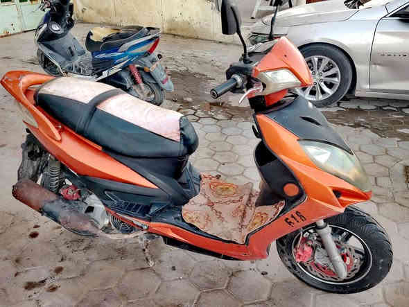 كايمكو للبيع
دراجه نضيفه جدا تايرات جدد امامي خلفي 
بريك امامي خلفي شغال 
كهربائيات كلها شغاله اشارة لايت عالي ناصي هورن 
باتري جديد نكره سلف 
شراي يتواصل *********** السعر بيك خير وتدلل
