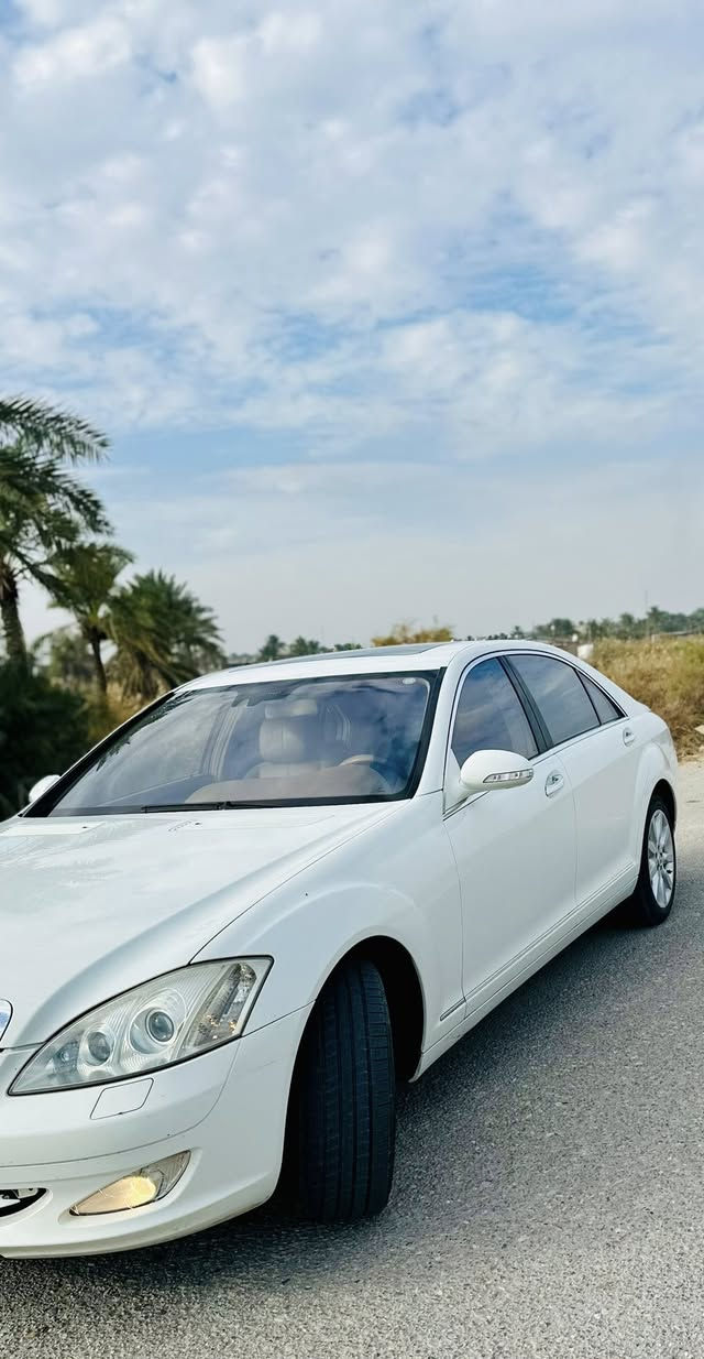 سلام عليكم 
للبيع مرسيدس 
مديل 2009
 S500
(أدوات-كلك -حاوية)
(متوئم ارقام وسنويه طبق اصل على شاصي رقم انكليزي جديد سليمانيه)
باب طويل فول المواصفات رادار شاشات خلفيه ثلاجه كامره امامي ناضور ليلي بنورما كشنات تدفئه وتبريد داخل عسلي كشنات كله كهربائي 5بردات وبعد بيها هواي مواصفات وارد خليجي (مكفوله كفاله عامه من الصبغ والفتح والانتربول وكص )وين مايعجبك اطلع سياره شرط مابيها شخط السعر 95 وبيها مجال 
 للستفسار 
***********
مكان سياره 
البصرة القرنه
