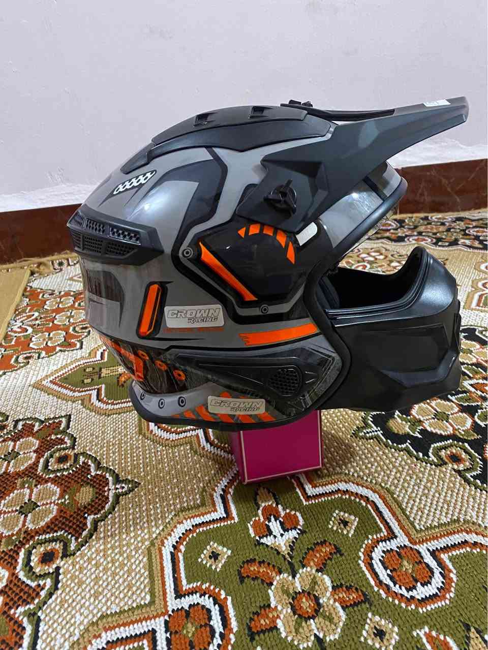 ✔️ نظيفة جداً
✔️ بدون كسر أو ضرر
✔️ تحتوي على نظارة شمس داخلية
✔️ تهوية ممتازة
✔️ مناسبة للسفر والاستخدام اليومي

السعر: 50,000 قابل للتفاوض
الموقع: (العراق ميسان المجر الكبير)
التواصل: خاص / او /*********** المجر الكعبي, ميسان
