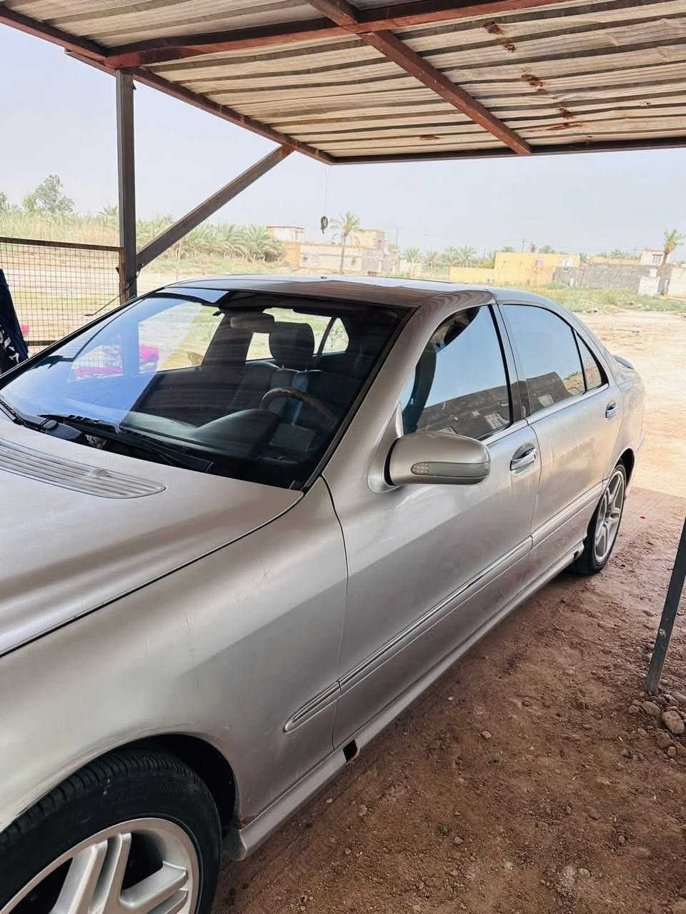 السلام عليكم
غواصة AMG اصل موديل 2001
بدون صبغ بدون ضربة 
كير ومكينة مكفولات
وال AMG مواصفاتها معروفة رقمها ذي قار
السعر 92 وبيها مجال حك الجية
مكانها ذي قار سوق الشيوخ
للاستفسار ***********
