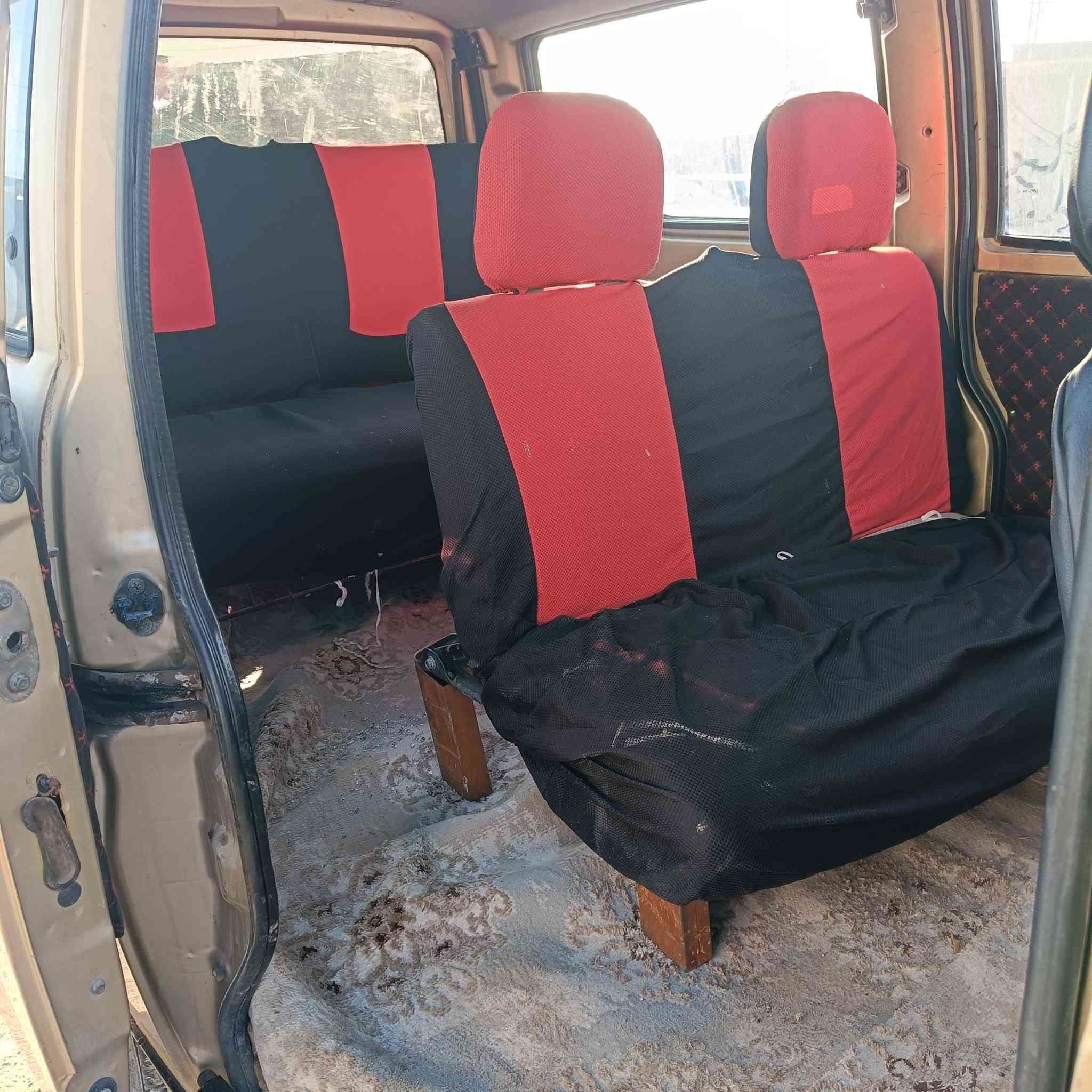 ليفان موديل 2012 كير محرك شاصي شرط كهرباء كلو جديد بلا تعم بلا سبغ سعر 16 مجال ***********
