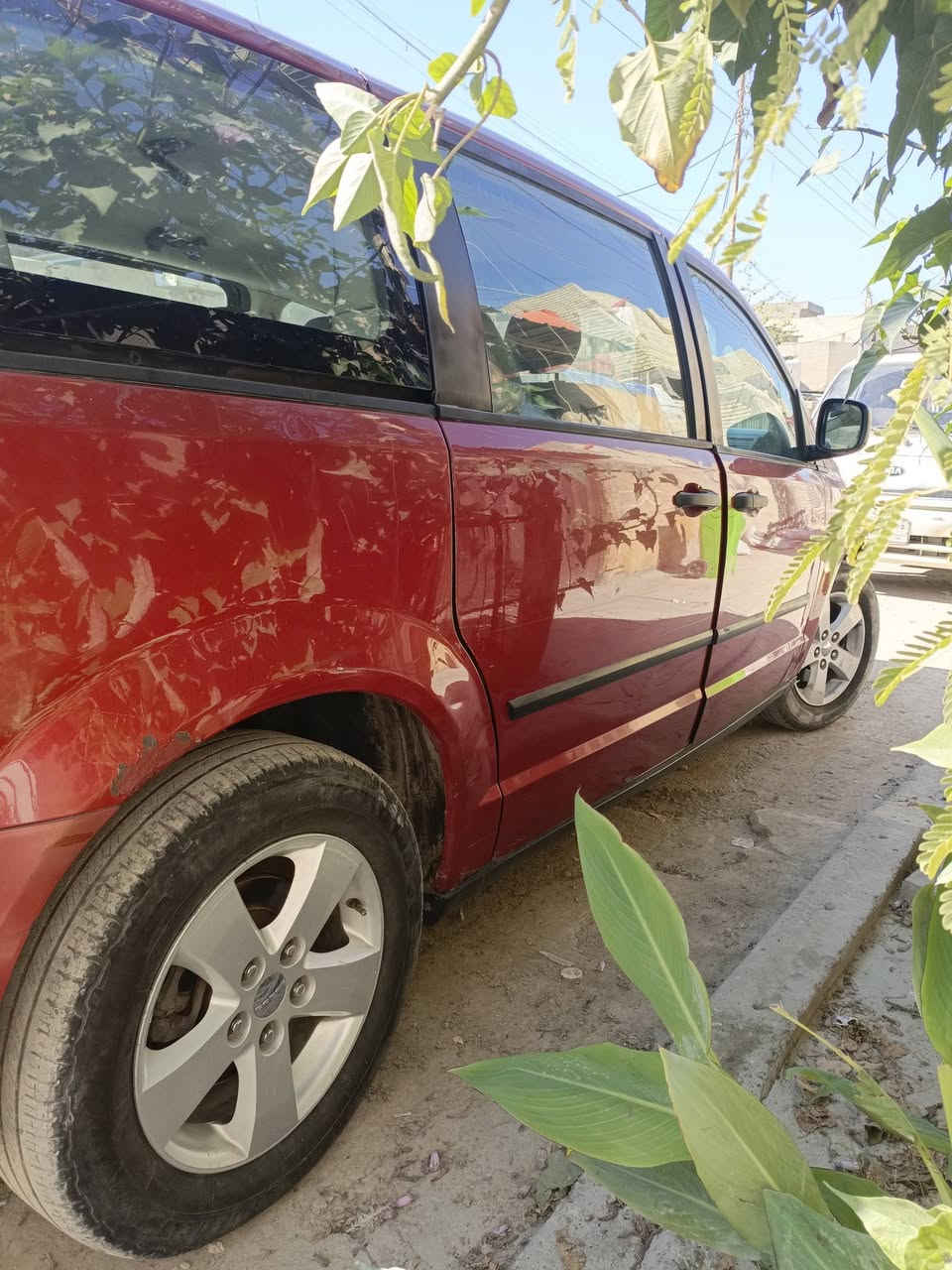 السلام عليكم
دوج كرفان 2008 رقم بغداد انگليزي بسمي السيارة مكفولة الضربة و الصبغ عدى الچامرلغ اليمنة الامامي مبدل نفس اللون بدون صبغ و هلال الچامرلغ الخلفي بي اكثر من شبر صبغ مكانهة بغداد العبيدي السعر 85 ...== ***********
