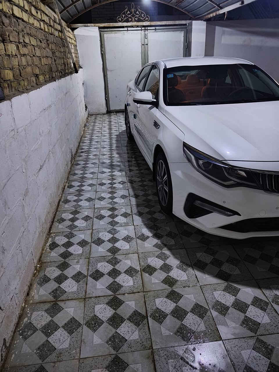 السلام عليكم كيا اوبتما موديل ٢٠خليجي محرك ٢٤٠٠ماشيه ٥٠سياره جديده معه الكلمه رقم بغداد انجليزي مكان ديوانيه ***********
