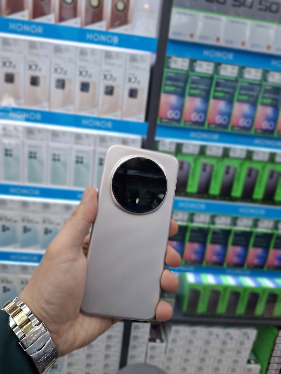 📱 كالكسي للإتصالات 📱

متوفر لدينا جميع أنواع الأجهزة الذكية وأحدث الإصدارات
بالإضافة إلى تشكيلة واسعة من الإكسسوارات الأصلية والمميزة 🔌🎧

🔹 بيع بالجملة والمفرد بأسعار منافسة جداً 🔹

📍 الموقع: بغداد – الشعب، حي البساتين (الضباط)
مجاور مطعم علي دبل

📞 للاستفسار والطلب: ***********

🔥 أهلاً وسهلاً بكم دائماً 🔥يوجد توصيل لجميع محافظات العراق  🇮🇶
