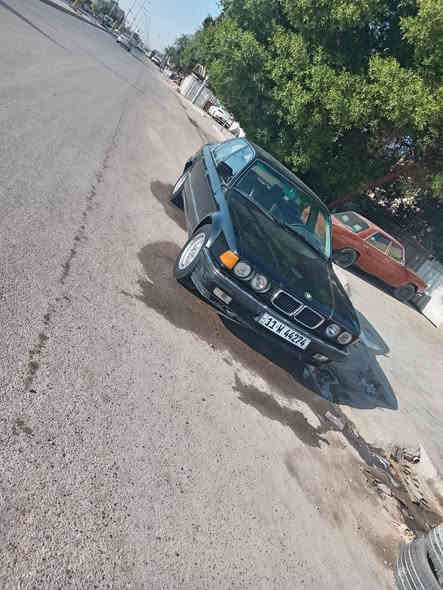 السلام عليكم البيع بي ام ٧٤٠ مسكر ٨ سلندر مكينه وكير بل جيس صدرها جديد تخم تايرات جداد سياره موضح بل صوره كشرها سعر ٦٥ وبيها مجال موديل ٩٢ فول مواصفات دبل جكمجه دبل ايرباك كشناتها كهربائي حساسات خلفيه وامامي رقم بغداد انكليزي بسمي تحويل ثاني يوم مكان بياع تقاطع درويش رقم***********
