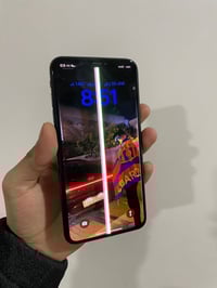 آيفون XS ماكس • ذاكرة ٢٥٦ • خط بالشاشة