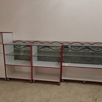 عارضات ٣ • ميز ٢ • مكتب المنيوم