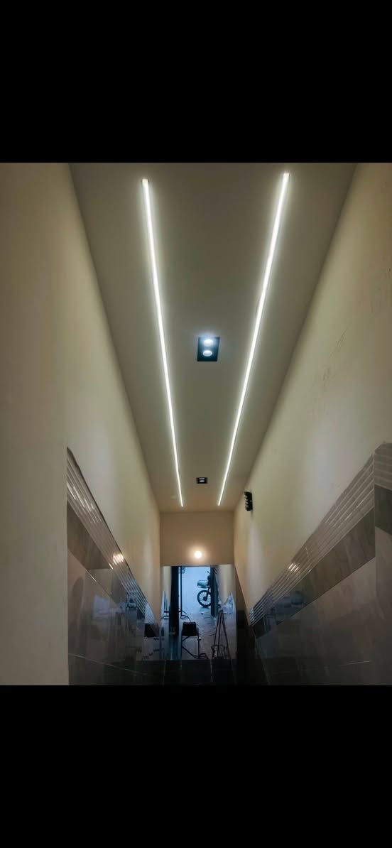 السلام عليكم…فني كهرباء 👷‍♂️

✅ نعمل على:
🏠 تأسيس كهرباء المنازل والمحلات
🔁 صيانة – ترميم – تأسيس كامل
⚡ بنظام سيمنز + نظام بواري
📸 تركيب كاميرات مراقبة

🛠️ دقة في العمل + أسعار مناسبة للجميع
📷 نماذج من أعمالنا متوفرة على الخاص

 📞 للتواصل:
📲 *********** (واتساب - اتصال مباشر)
📲 *********** (اتصال مباشر)

او راسلنا على الخاص 💬

العنوان: الموصل📍
