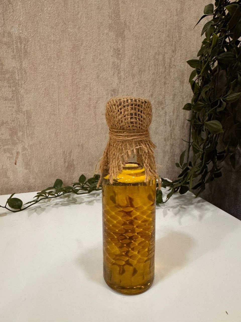 زيت الحيّة 🐍✨

إذا تعبتي من التساقط والتقصّف وبحثتي عن حل فعّال… زيت الحيّة هو سر الشعر الكثيف والطويل! 🌿
تركيبته الغنية تغذّي فروة الرأس بعمق، تنشّط البصيلات، وتساعد على تقوية الشعر من الجذور للأطراف.
يمنحك نعومة حريرية ولمعان صحي واضح من أول استعمال، ومع الاستمرار تلاحظين فرق بالكثافة والطول ✨
مناسب لكل أنواع الشعر، ويقلل الهيشان ويعالج الجفاف حتى يرجّع لشعرك حيويته الطبيعية.
دلّلي شعرك بعناية يستاهلها وخليه يلفت الأنظار بجماله وقوته 💚

#توصيل_كافة_المحافظات #زيت_الحية #عنايةبالشعر #زيوت_طبيعية #كثافة_الشعر


**إذا كنت صاحب هذا الإعلان وتريد حذفه لأي سبب، رجاءا أرسل رسالة إلى الدعم الفني**