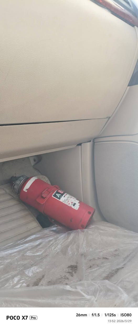 السلام عليكم سياره جكساره لاندكروزر موديل 2014 سياره فول مواصفات رقم بغداد بأسمي محرك سياره 8V,4600
سيارة بصمة تشغيل 
ابواب بصمه
تشغيل عن بعد
مرايات شفط
كشينات جلد بلاديه
كشن امامي كهربائي 3دكم 
تبريد 3قطع
ثلاجه داخليه 
تخم تاير
سبعه راكب
حساس امامي خلفي
ماشيه 170 حقيقي 
للاستفسار الاتصال ع الرقم ***********
***********
ذي قار ناصرية 
السعر 340
