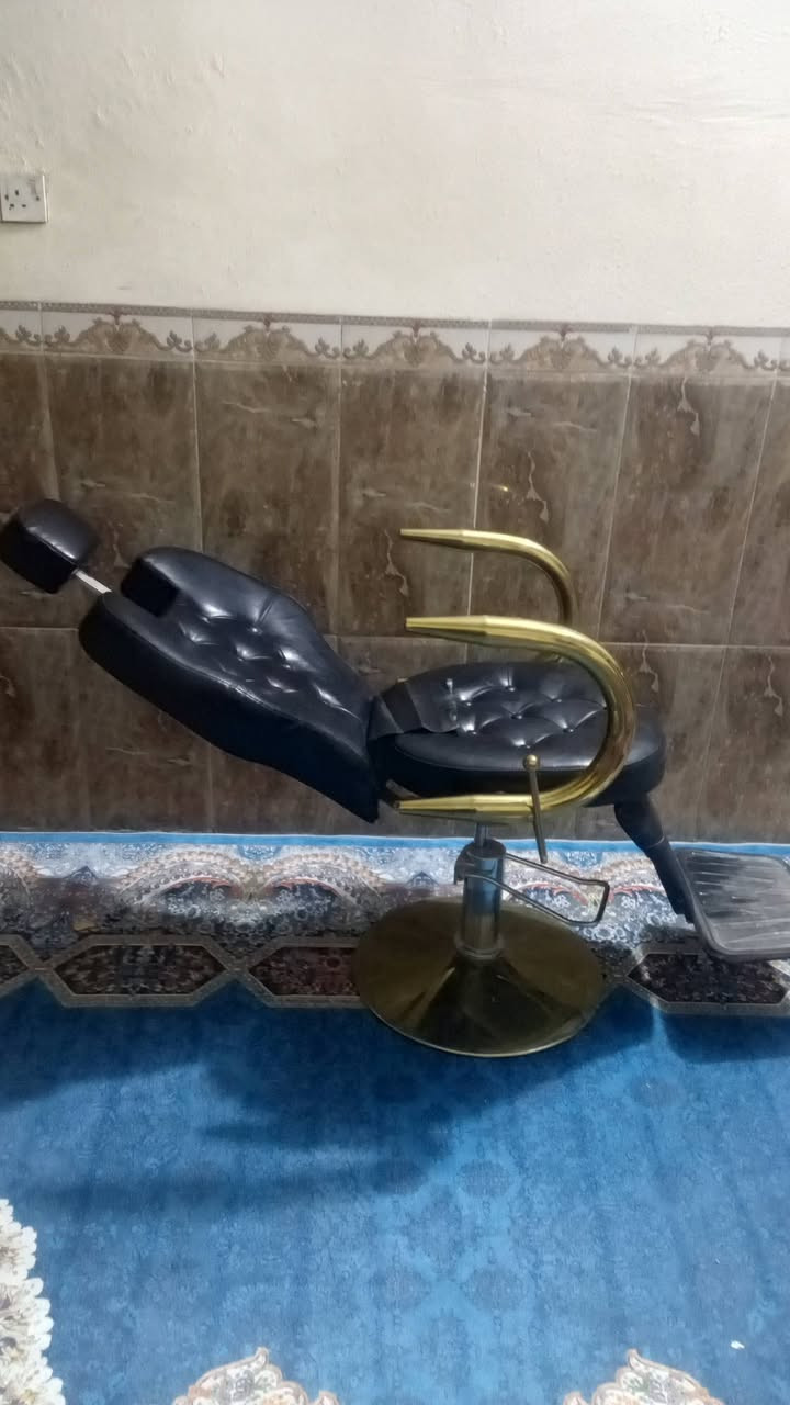 السلام عليكم
اخوان كرسي حلاقة أخو جديد للبيع استخدام قليل 
سعر 220 وبي مجال قليل
مكاني 6000 للاستفسار خاص


**إذا كنت صاحب هذا الإعلان وتريد حذفه لأي سبب، رجاءا أرسل رسالة إلى الدعم الفني**