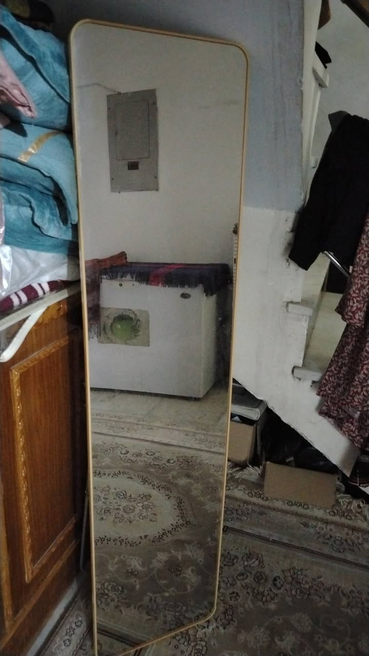 أغراض للبيع برادات عل٩٠ شغالات حار وبارد وجزامات اثنين الوحده البيضه ٩٠ والثانيه البيجي ٥٠ ومرايا ١٥ البنوك *********** اللهم صلي وسلم على نبينا محمد وعلى آله وصحبه أجمعين
