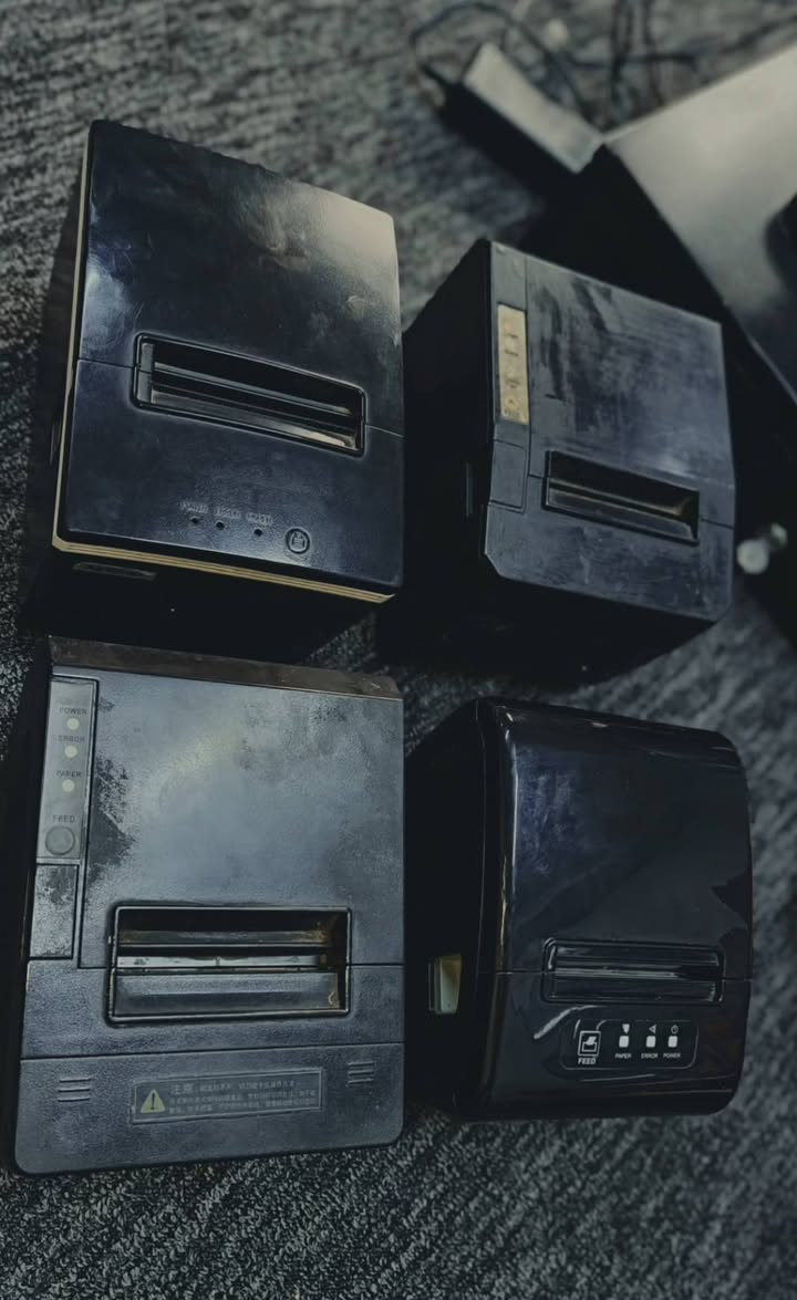 للبيع للبيع كاشير 

مكونات الكاشير:
✅ شاشة كاشير (لمس) مع قاعدة
✅ درج معدني قوي مع مفتاح
✅ طابعات عدد 4 فواتير حرارية
✅ كوابل كهرباء كاملة
✅ نظام المربع الاصلي مثبت داخله 
(نظام معروف وسهل الاستخدام) 

🔸كاشير متكامل بسعر مناسب 
كل شيء جاهز بدون ما تشتري قطع إضافية

💰السعر 950 وبيه مجال 

📍النجف حي السلام


**إذا كنت صاحب هذا الإعلان وتريد حذفه لأي سبب، رجاءا أرسل رسالة إلى الدعم الفني**