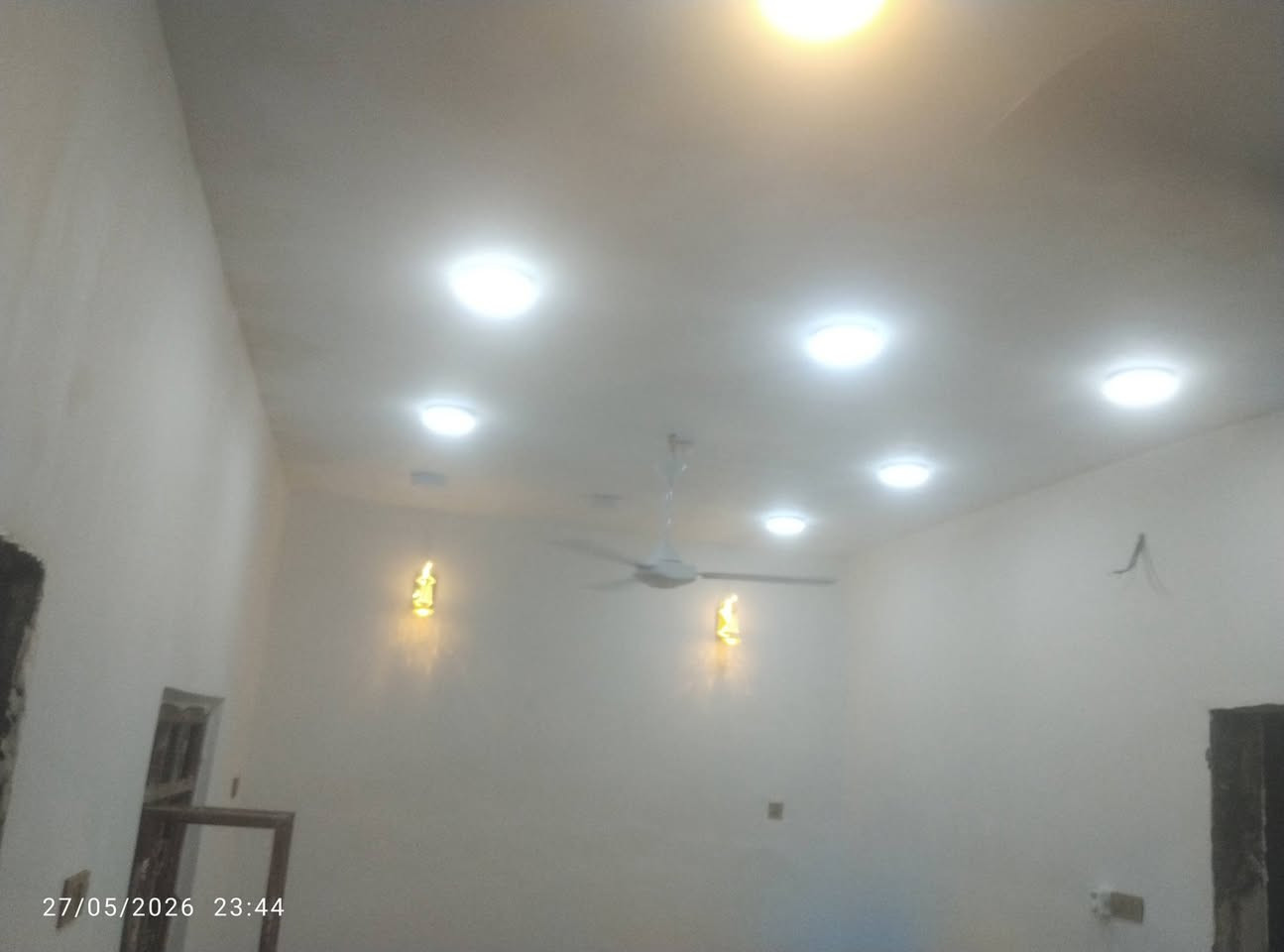 متوفر بيت زراعي سند 25 نقص فقط ارظيه وبيبان 
غرفه ٤×٥
مطبخ  ٤×٥
حمام ٢متر في ٢متر 
مسيج كامل
مساحته ٢٥٠
قريب على مجمع سكني 
قابل للتطويب 
رقمي واتساب ***********
شغل درجه اولى ماء كهرباء مجاري 
مستعجل السعر 16وبي مجال بسيط 
م/ منطقه ال ابو جاسم اقرب نقطه عن شارع ستين كيلوين جه المشروع 

مولده قريبه  للبيت
