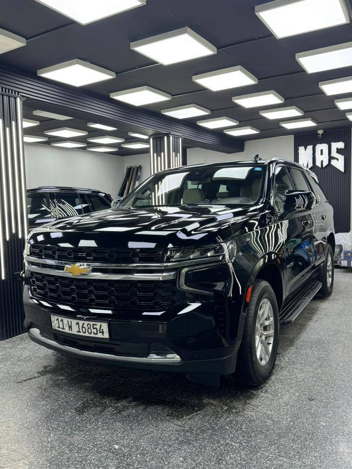 السلام عليكم تاهو 2023 ls خليجي وكاله
بيه شخط بالجاملغ الخلفي و معدل بكرت خفيف و مسويله ادامه كامله بالشركة و بولش وحمام رقم بغدادبصمه عدد 2 ثلاجه رادار امامي رادار جانبي توقف ذاتي تحديد مسار حساسات امامي و خلفي
السياره جديده جدا مكينه وكير مكفولات
ترايها جديده السياره  ماشيه 93 الف كيلو حقيقي 
السعر ( 46800) 
مكاني بغداد الجديده 
***********
