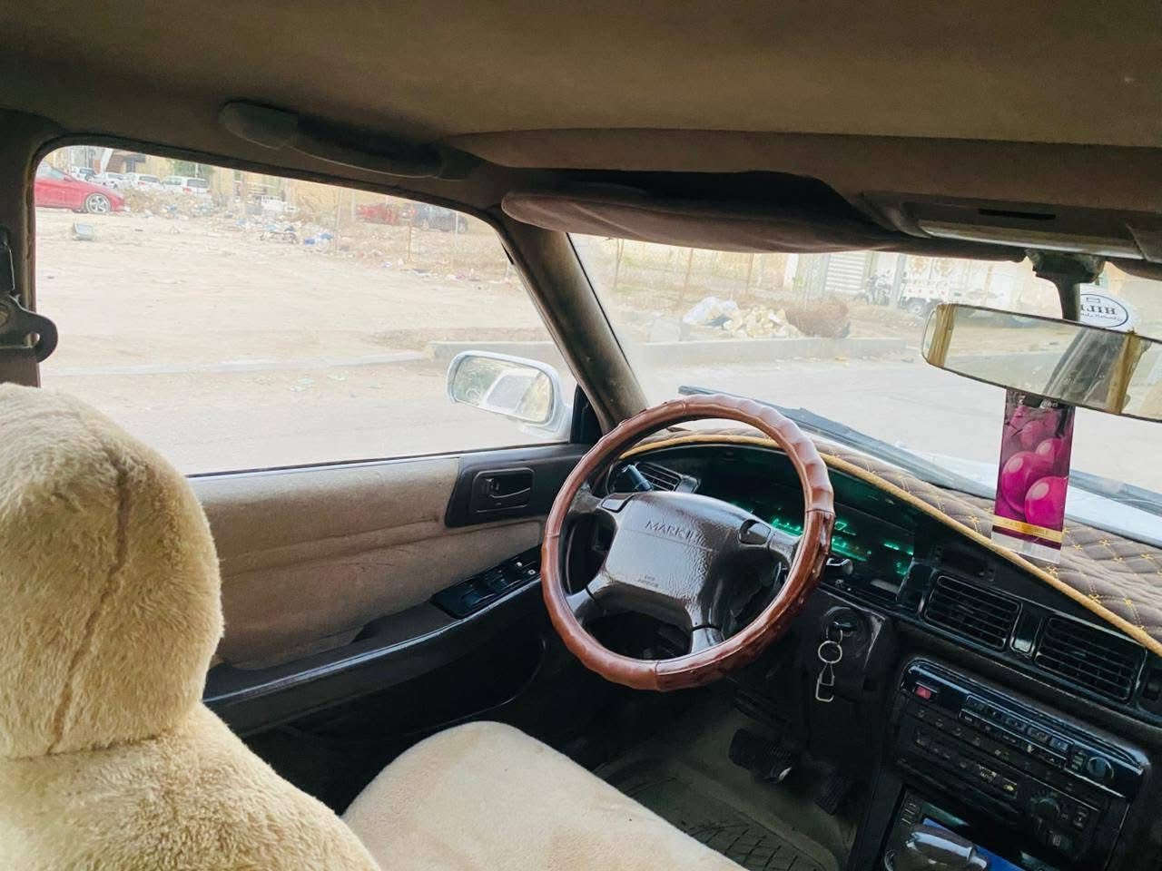 السلام عليكم :
***********
تويوتا مارك مسطره 1990
مكفوله كص ونقل جثه وعيب شرعي مكينه وكير
ونجي جدد
حداده جديده طخم تاير جدد
دواخل جديده كارتون سياره جاهزه رقم نجف مشروع وطني تحويل بجميع المحافظات السعر 45 وبي مجال للشراي عنوان ناصريه مركز الإسكان الصناعي
