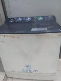 غسالة بطانيات • ٢٠ كيلو • عليها مجال