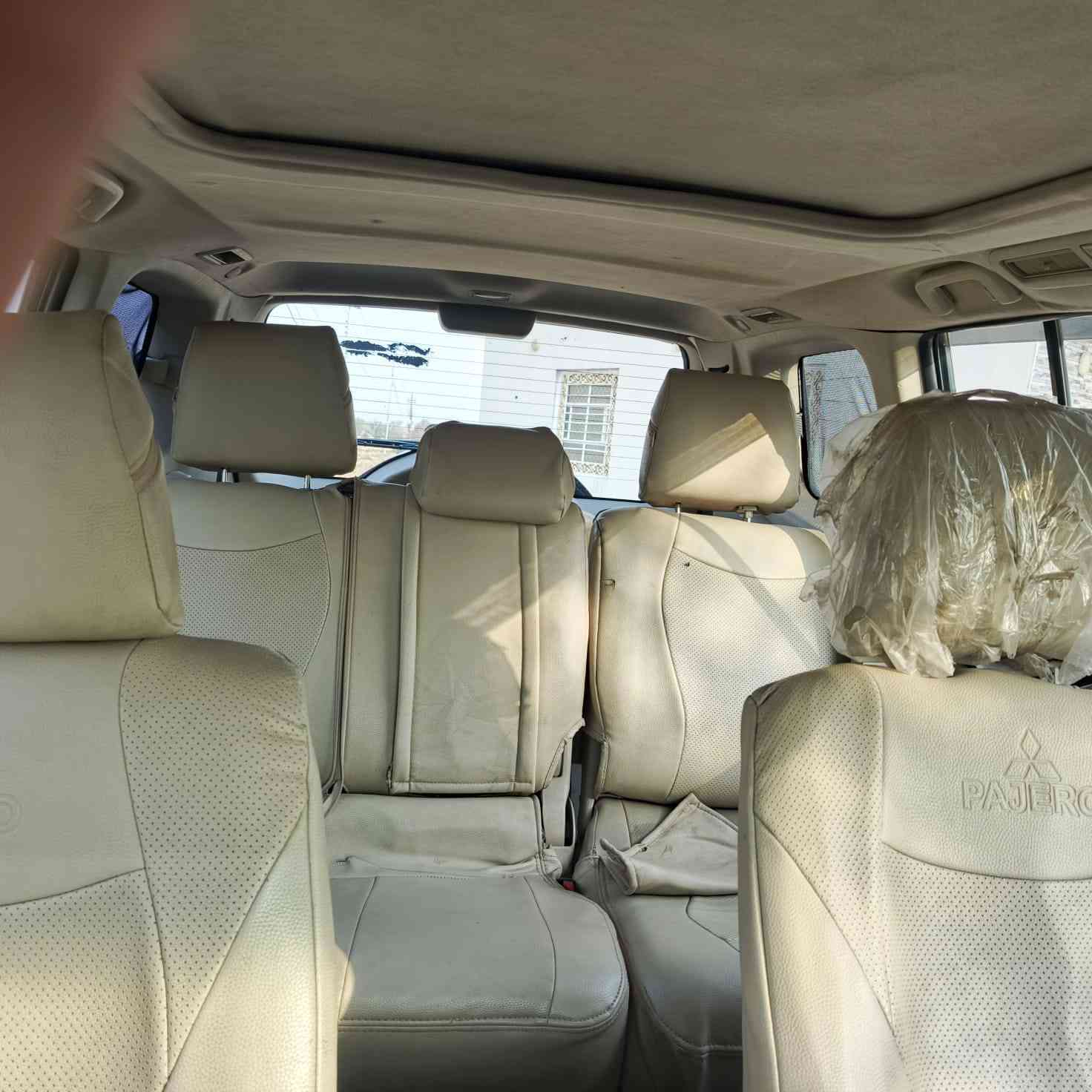 سلام عليكم البيع باجيرو حبتور ومراوس بسياره ناصيه 
موديل 14 سياره فول مواصفات اعله فئه ب الباجيرو 
محرك 3500 محرك وكير خير من الله 
تبريد ثلج تدفئه 
3 قطع تبريد 
حداديه وتايرات جدد 
رقم مميز واسط مشروع وطني تحويل ثاني يوم 
سياره بيها كم قطعه صبغ
احله من الصوره 
سياره خير من الله مال جناي 
مكان السياره ديوانيه 
السعر 123 وبيها مجال
رقم الهاتف ***********
