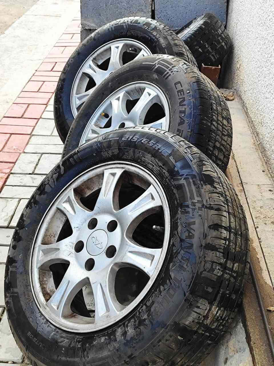 سلام عليكم تخم  تايرات جدد اب معنى الكلمه للبيع حجم ١٦ مال تيكو تريد هنه وال وياله تريد بس تايرات سعرهن ٢٧٥ الف مكانهن كربلاء للتواصل ال اتصال على الرقم ***********
