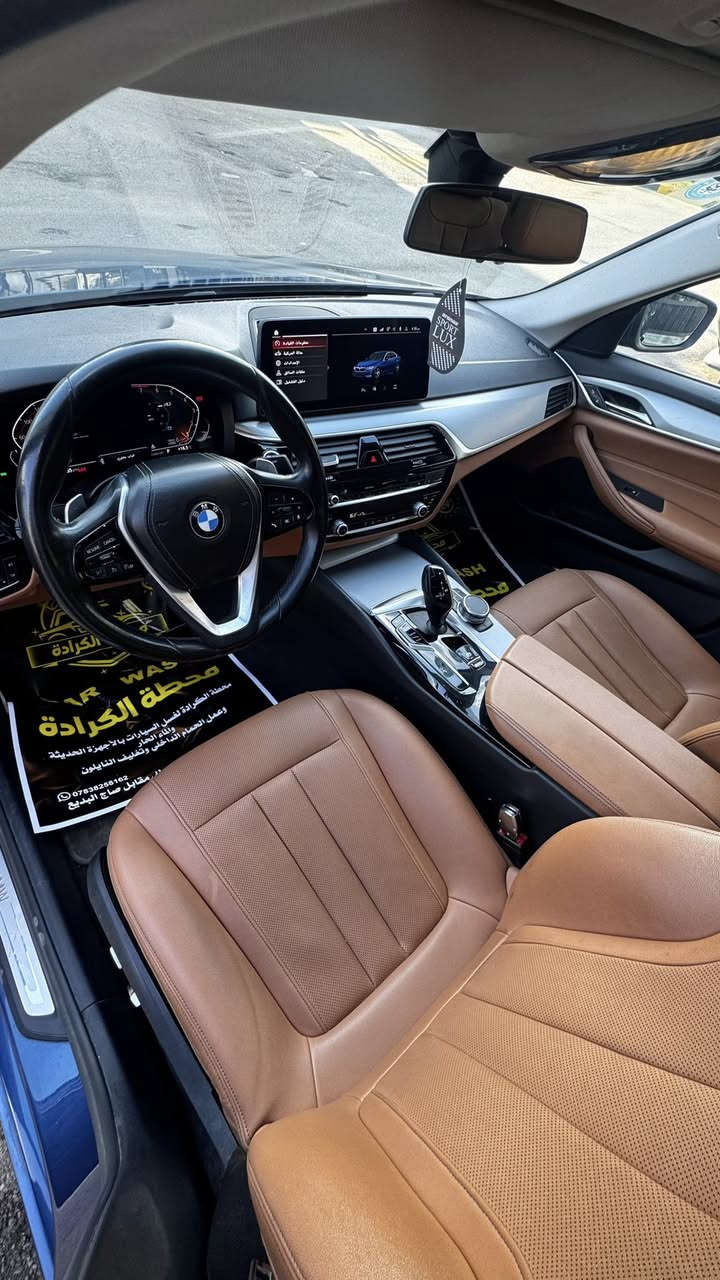 موديل 2023 وكاله العروش خليجيه بيع او مراوس
(السياره سعره مناسب بل نسبه لخواته ) !!
‏‎-ماشية ٥٤ كيلو 
‏‎-قوة محرك : 4 سلندر twin turbo 
‏‎- فتحه سلايد 
كشن خزن ميموري 
ستيرن كهرباء 
-جلد قرميدي كهرباء 
-خمس بردات + الخلفيه كهرباء 
-بصمات اثنين والثانيه ذكيه شاشه 
-ماوس تحكم 
‏‎-مصابيح LED امامي
-اناره داخليه الوان 
‏‎-تحديد مسار
‏‎-نقطة عمياء
‏‎-سنسر باركينغ امامي خلفي 
‏‎-شاحن ويرليس للهواتف 
-تشغيل عن بعد
‏‎-بصمة تشغيل
‏‎-بصمة دخول
‏‎-مثبت سرعة ذكي
‏‎- اوتو ستارت 
-اتو هولد
‏‎-نظام APPLE CAR PLAY 
-السيارة خليجيه بدون اي نقص كله على وضع الشركة حادث او صبغ فقط بارد بسيط جداً 
-مكان السياره بغداد كراده شارع ٦٢ 
السعر ٣٦٥٠٠ يعني ٣٦٥ ورقه 
***********
***********
