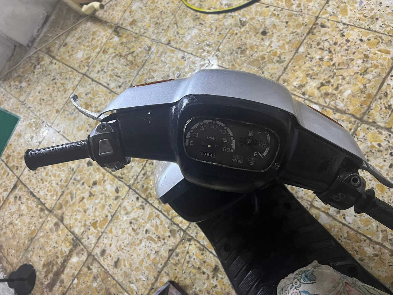 سلام عليكم دراجه ستين بطه تخبل مبين جماليته محرك تشلع كاع شلعه معدل كهربايات فول اكسنت نضيف كلشي مابيه دراجه نقصه ستان وبرغي مال شيال فقط دراجه تخبل سعره ١٨٠مكاني حريه رقمي ***********‬
